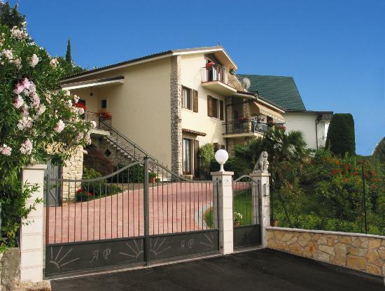 توري ديل بيناكو Bed And Breakfast Due Leoni الغرفة الصورة